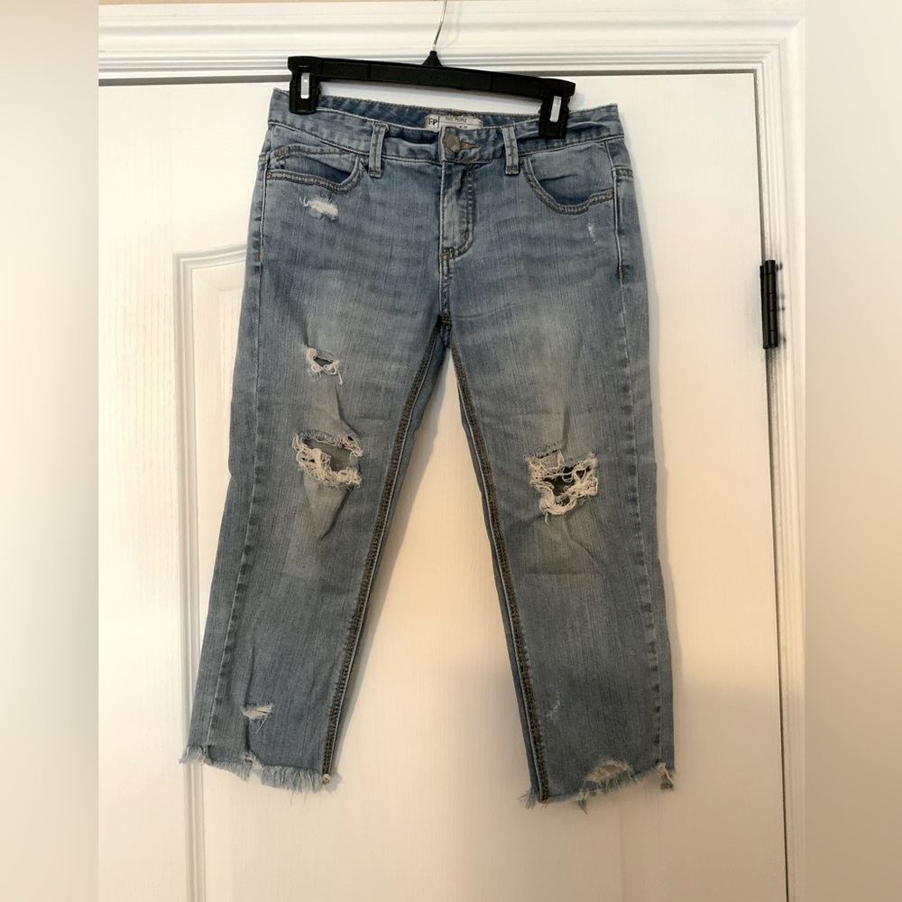 Free People Distressed, holey, cropped Jeans size 25